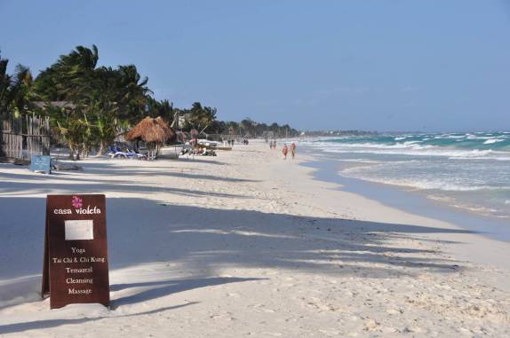 O mar caribenho de Tulum, na costa oriental da península do Yucatán, no México